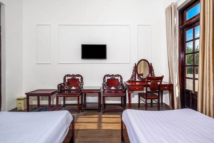 Room 10 of 53