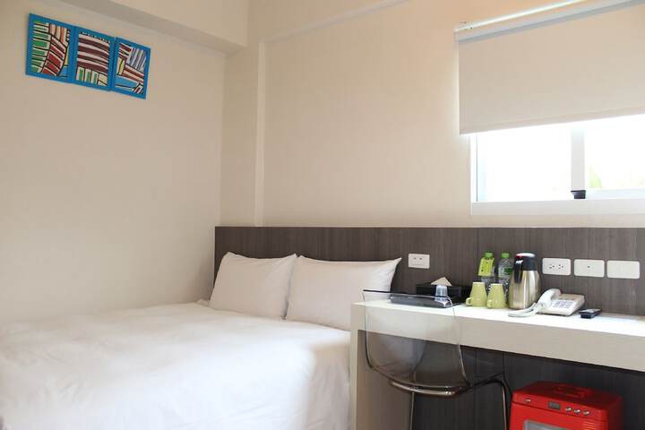 Room 21 of 48