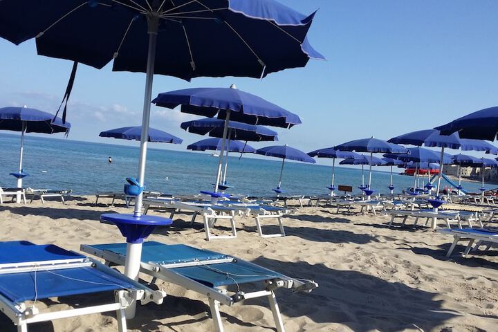 Beach 22 of 38