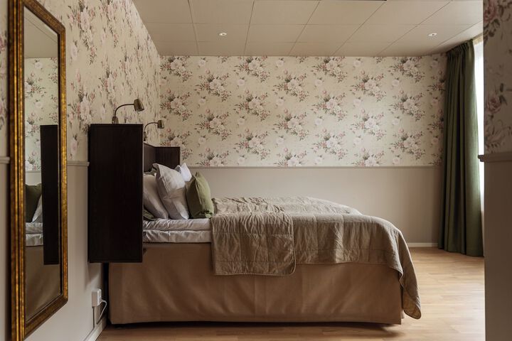 Room 22 of 65