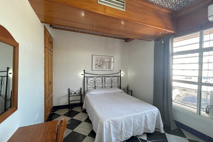 Room 14 of 23
