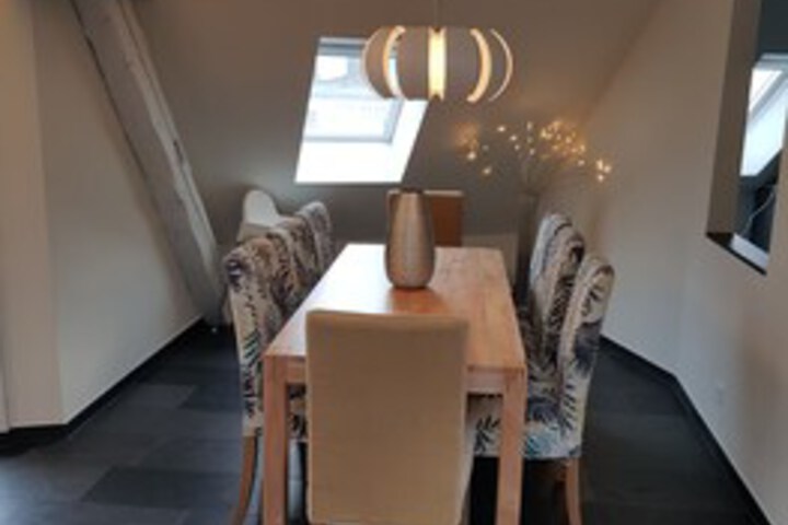 Room 9 of 46