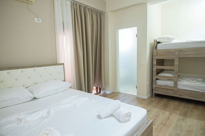 Room 42 of 110