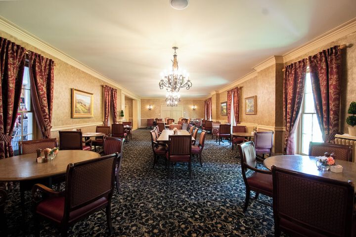 Dining 62 of 75