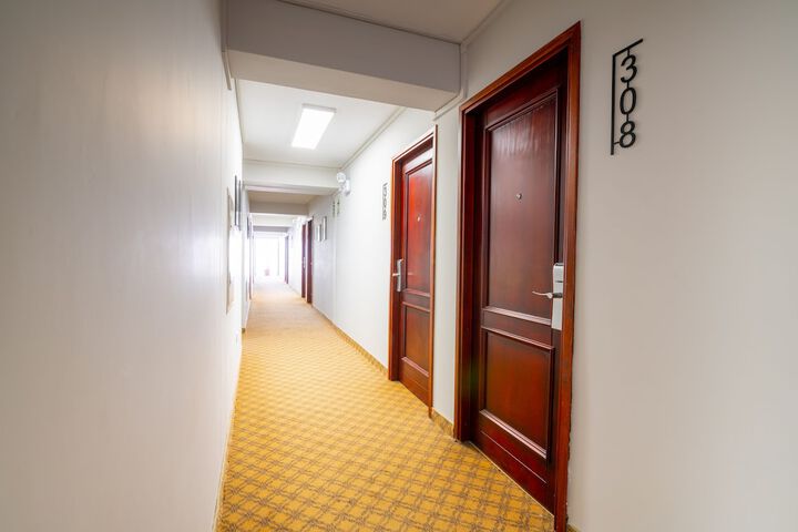 Ballroom/Hall 31 of 41