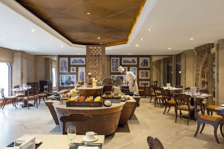 Breakfast buffet