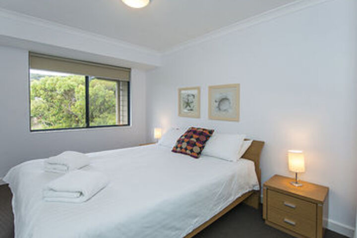 Room 9 of 36