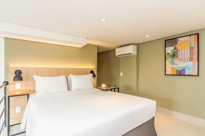 Room 26 of 156
