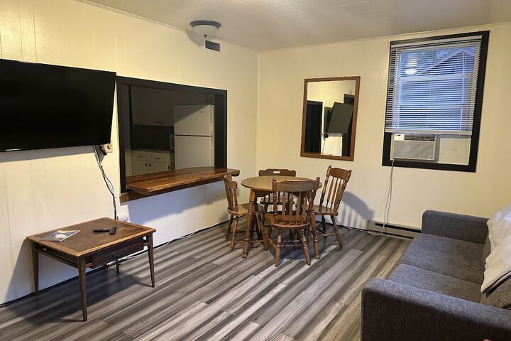 Room 43 of 83