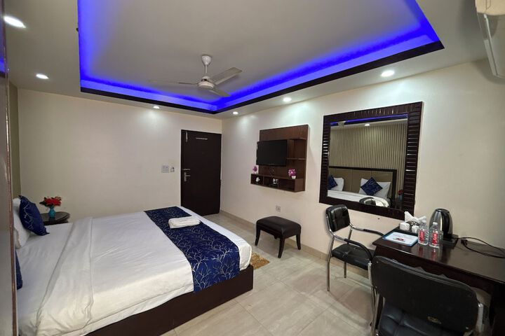 Room 44 of 111