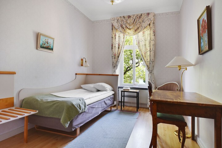 Room 10 of 71