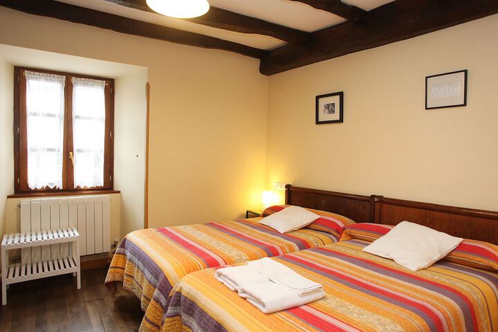 Room 2 of 15