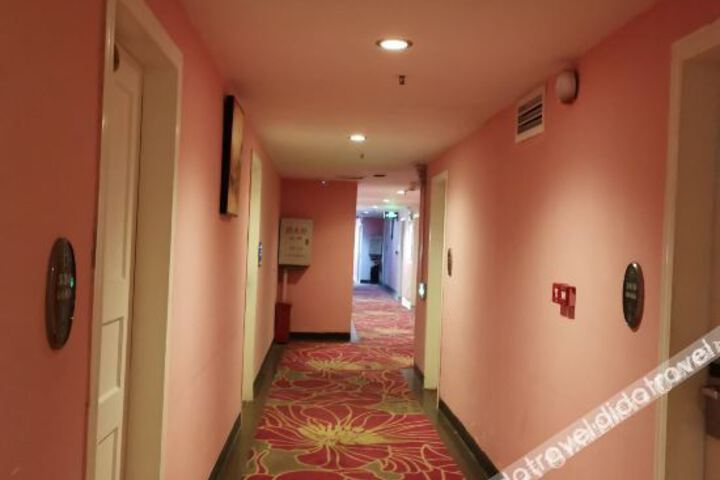 Hotel Interior 7 of 29