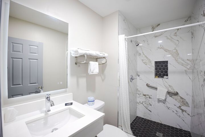 1 King Bed with Kitchenette (15 of 68)