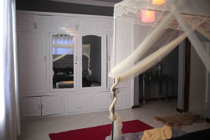 Room 12 of 21