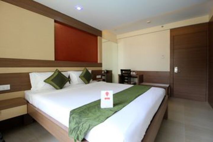 Room 6 of 25