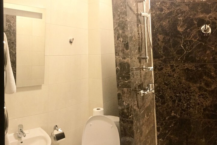 Room 74 of 106