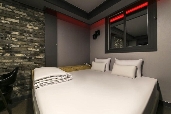 Room 36 of 121