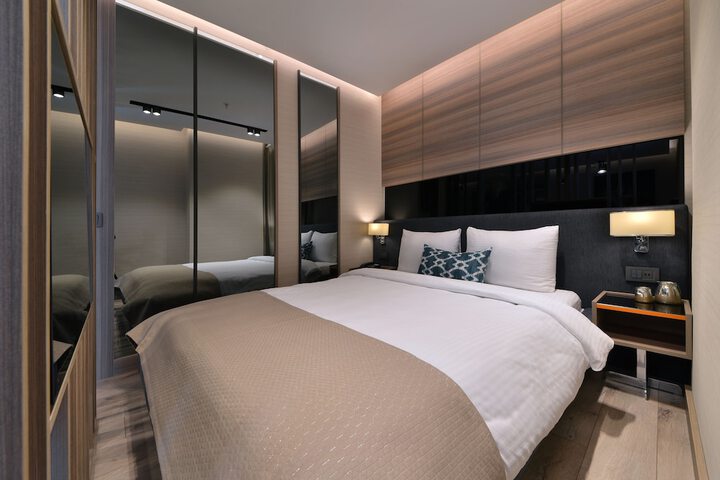 Room 12 of 62