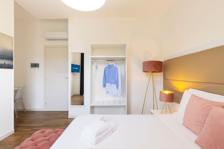 Room 52 of 91
