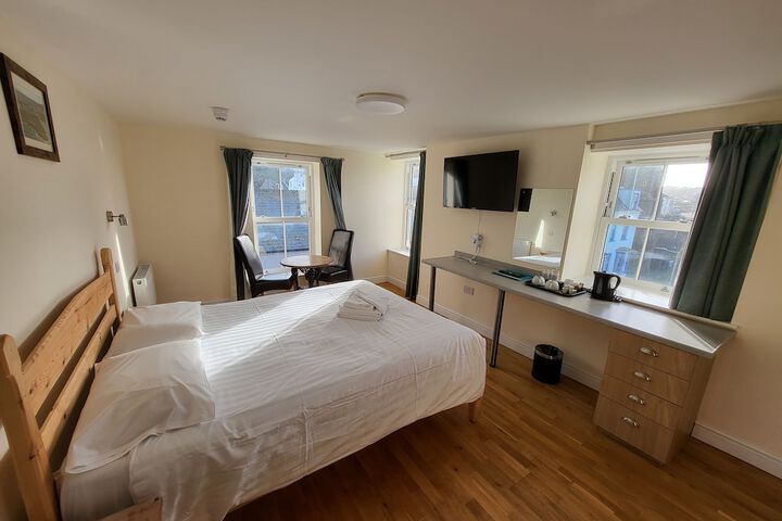 Room 15 of 24