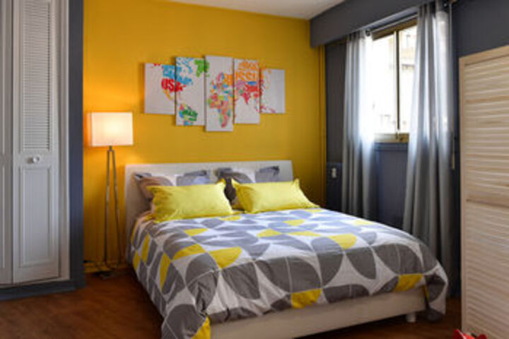Room 12 of 22