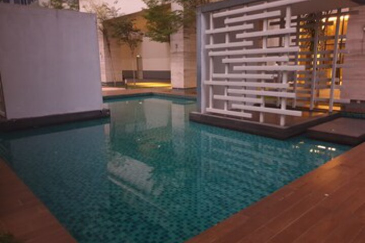 Pool 7 of 38