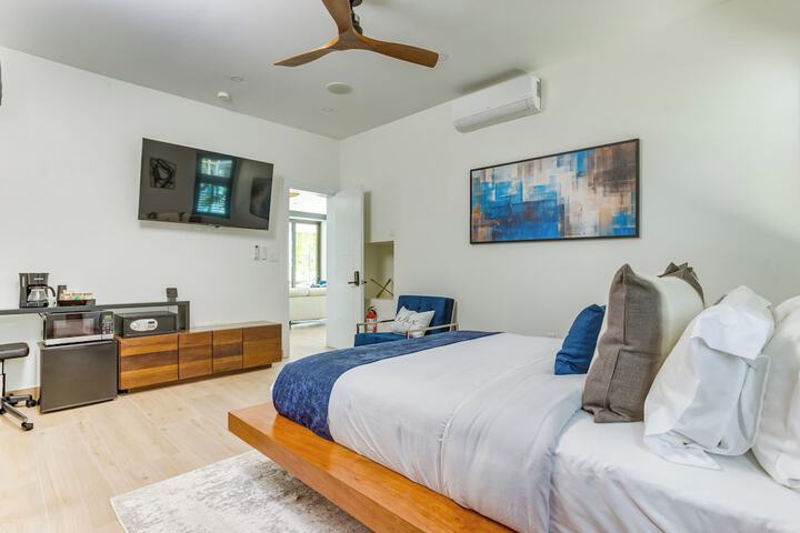 Room 10 of 60