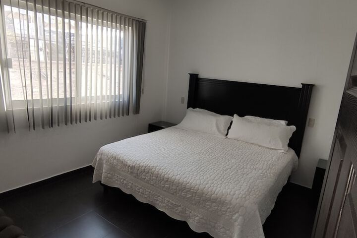 Room 11 of 22