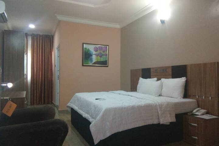 Room 6 of 21