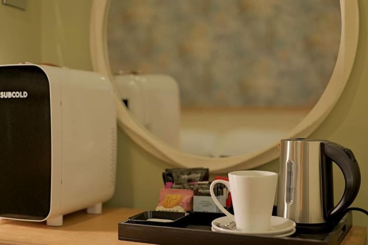 Breakfast/Coffee Service 13 of 26