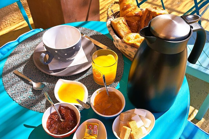 Breakfast/Coffee Service 26 of 70