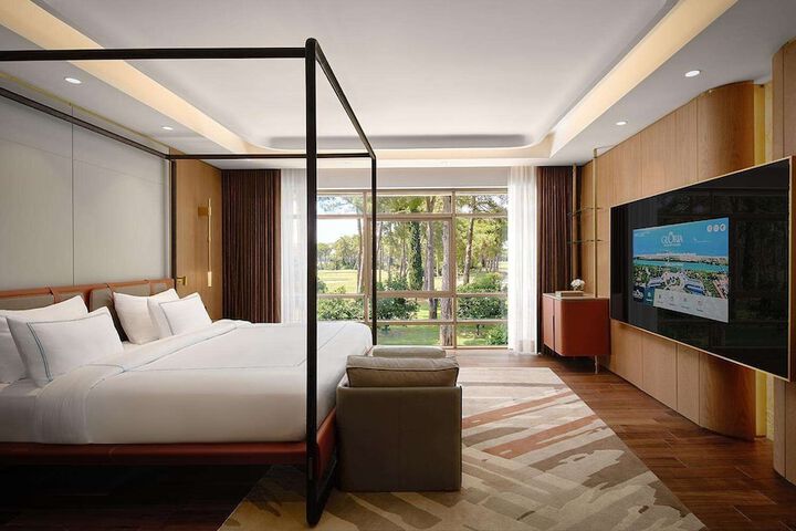 Room 72 of 336