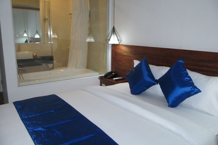 Room 31 of 48