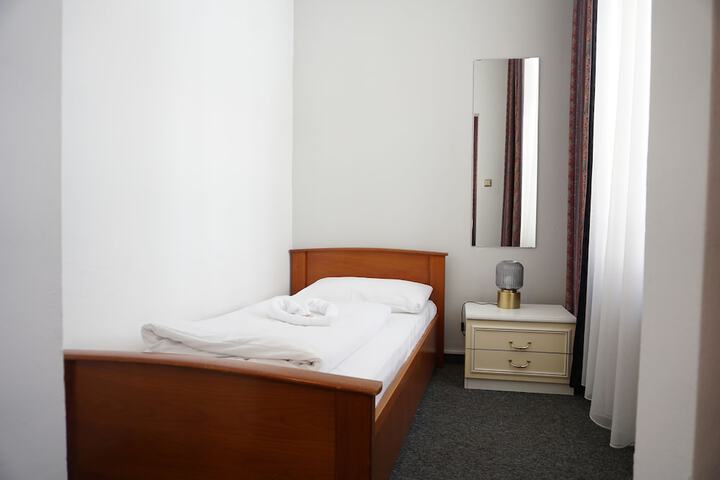 Room 7 of 22