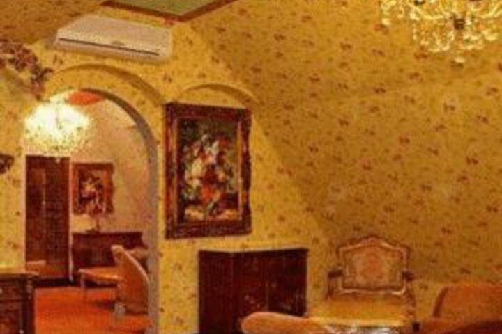 Room 3 of 6