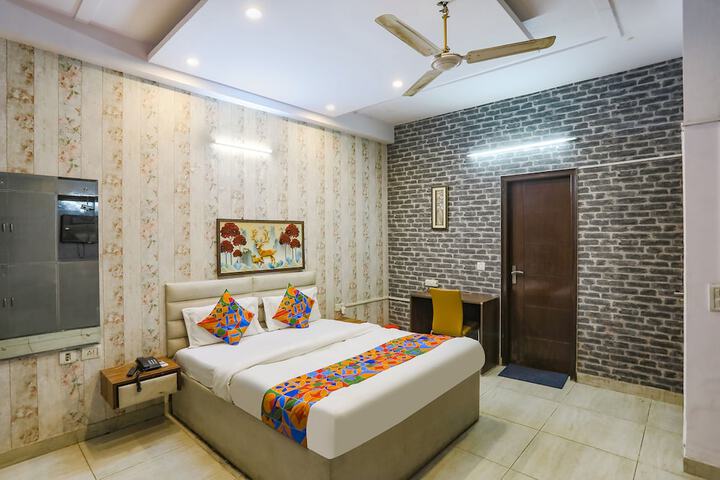 FabHotel Comfirt Inn