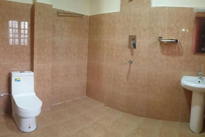 Room 8 of 19