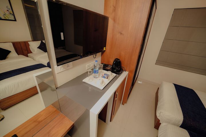 Room 6 of 53