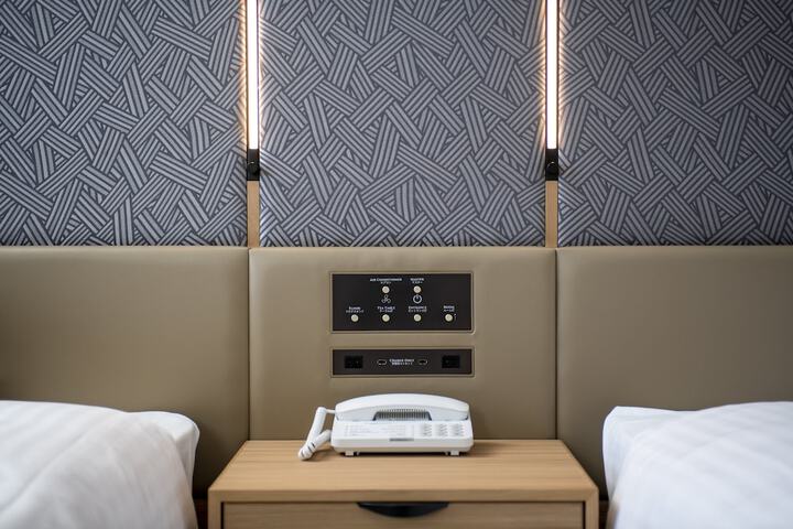 Room 12 of 84