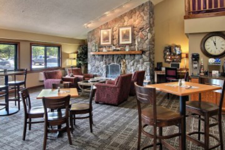 AMERICINN TRAVERSE CITY in Traverse City, MI