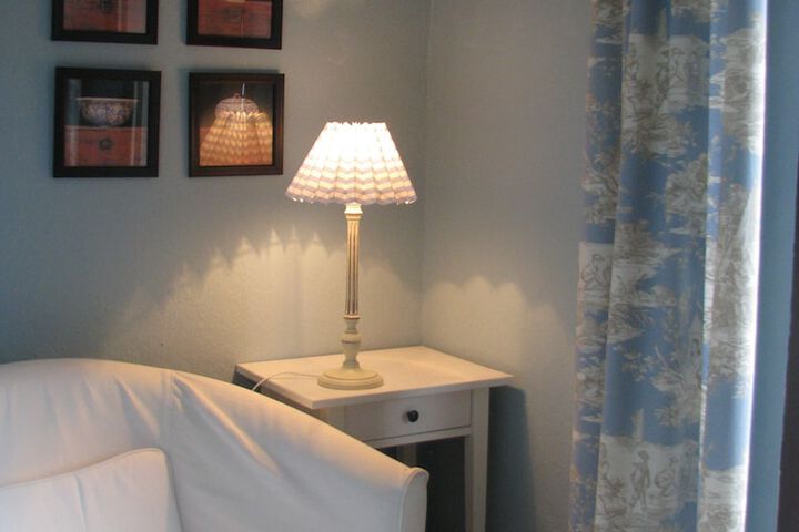 Room 17 of 32