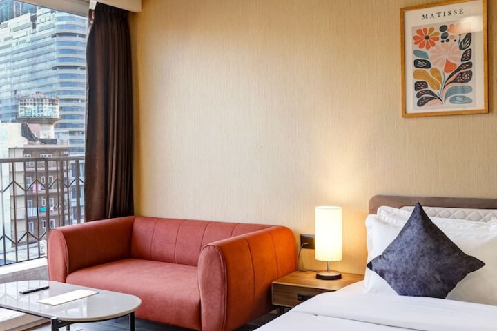 Room 20 of 98
