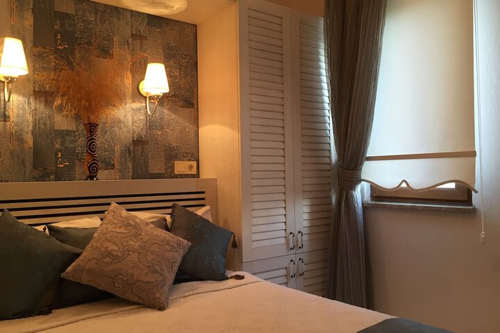 Room 14 of 93