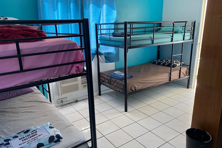 Room 16 of 38