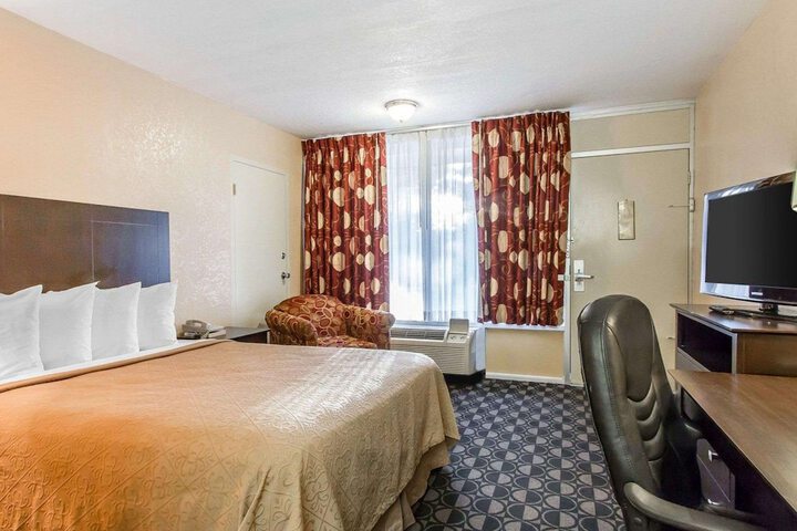 Room 22 of 43