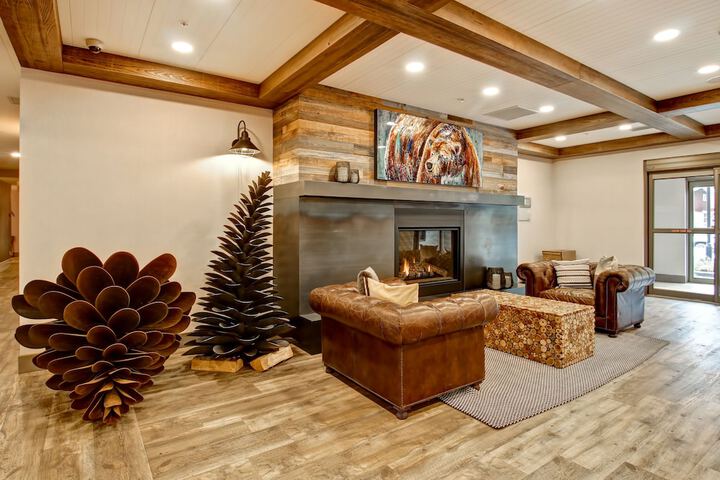 Guest Lobby