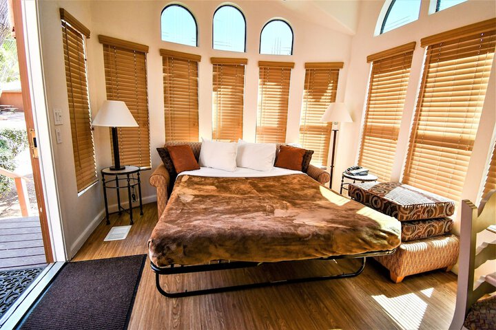 Room 18 of 110
