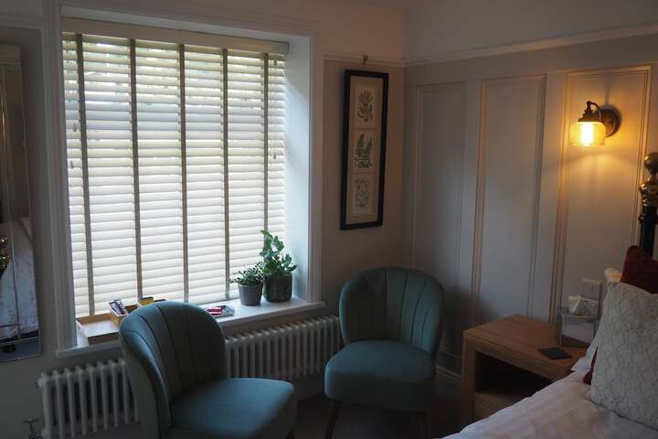 Room 12 of 30