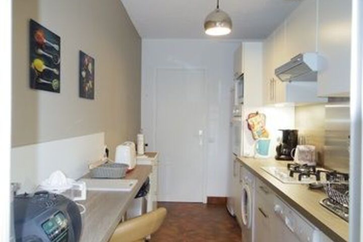 Room 8 of 14
